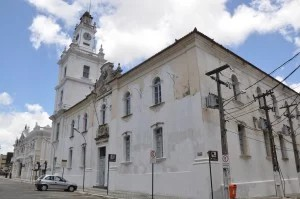 faculdade de direito agora