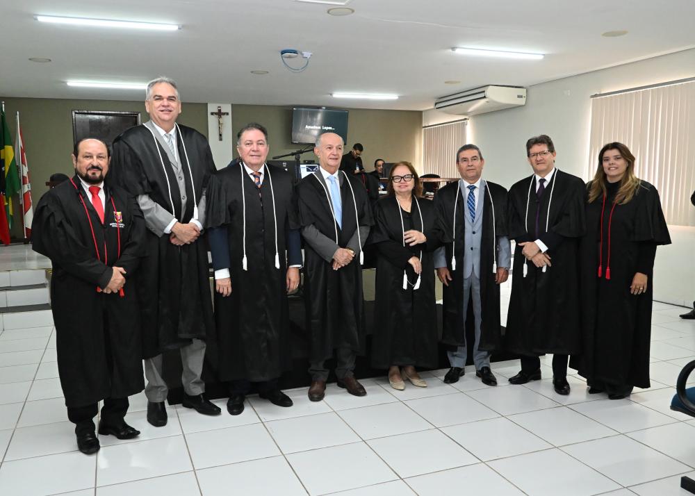 Foto do presidente do TJPB durante sessão inédita da Segunda Câmara Cível, em Banananeiras 
