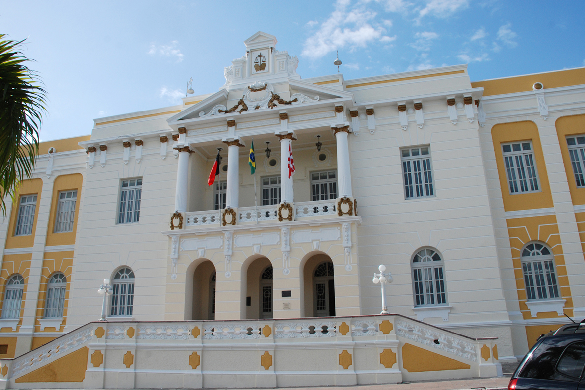 Foto da fachada do Tribunal de Justiça da Paraíba