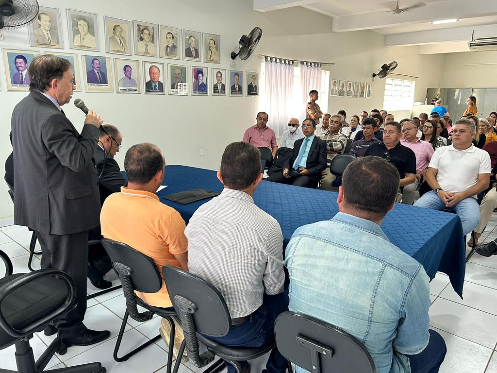 Destaque no Vale do Piancó, prefeito de Caiana dar exemplo de