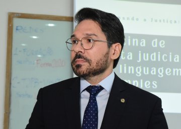 Juiz Natan Figueredo - coord. do Programa de Linguagem Simples - TJPB