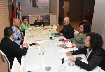 Foto da reunião sobre deslocamento de custodiados e egressos 