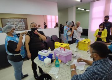 Servidores e magistrados de Campina Grande são imunizados contra Influenza A e B