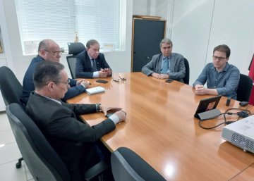 Reunião para discutir os avanços no enfrentamento às litigâncias