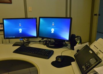 Foto de novos computadores no Fórum Criminal
