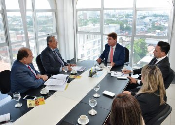 Representantes da OAB de Campina Grande discutem parcerias durante audiência com presidente do TJ / Fotos: Ednaldo Araújo / TJPB