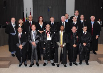 Desembargadores do Tribunal de Justiça reunidos