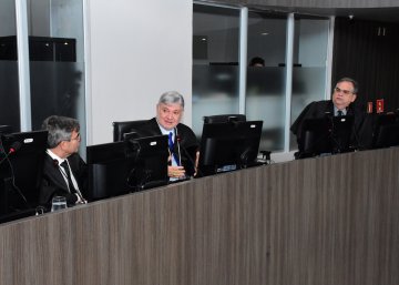 Desembargador Romero Marcelo durante reunião do Conselho da Magistratura do TJPB