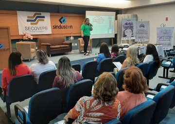 Palestra em condomínio sobre violência contra a mulher 