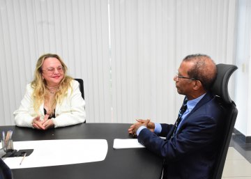 Desembargador João Benedito e deputada Paula