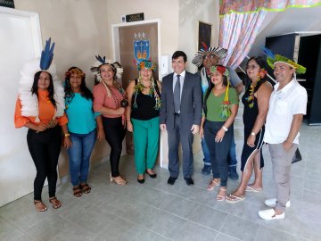 Juiz Judson Kildere com potiguaras após audiência