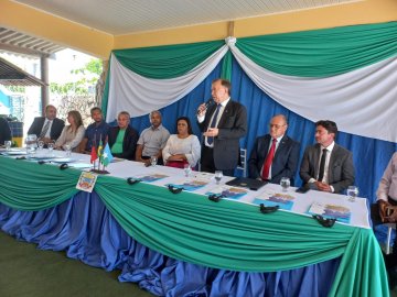 Membros da CGJ participam de assinatura de termo para implantação da Reurb no Município de Pitimbu