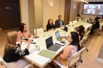 Alguns integrantes participaram de forma virtual
