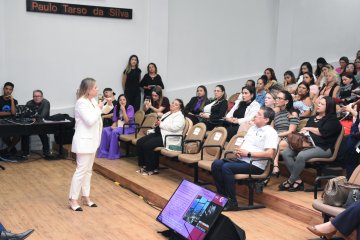 Juíza Anna Karla Falcão fez uma palestra