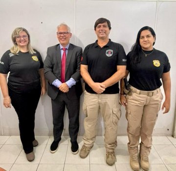 Da nossa esquerda para direita: Janaina Aguiar, Magistrado Gustavo Camacho Meira de Sousa, Willams Toscano Loureiro de França e Gabriela Kiara Aguiar.