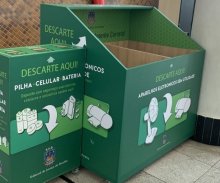 Coletores de lixo eletrônico no Fórum Cível