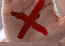 Mão com x vermelho