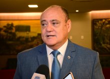 Foto do Juiz-corregedor Antônio Carneiro 