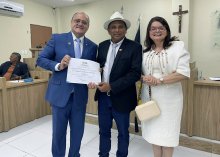 Antonio Carneiro também recebeu o título